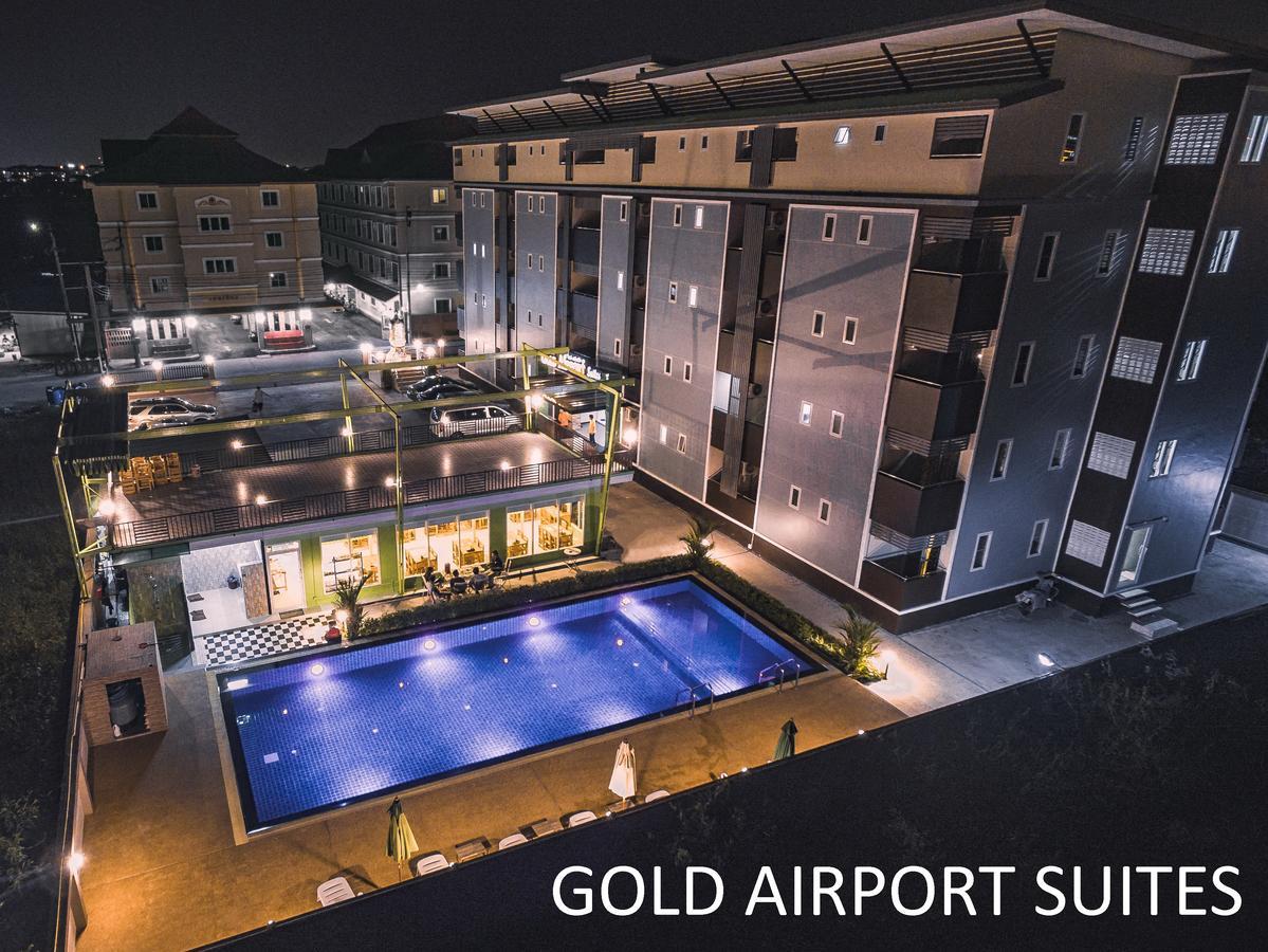 Gold Airport Suites Банкок Екстериор снимка